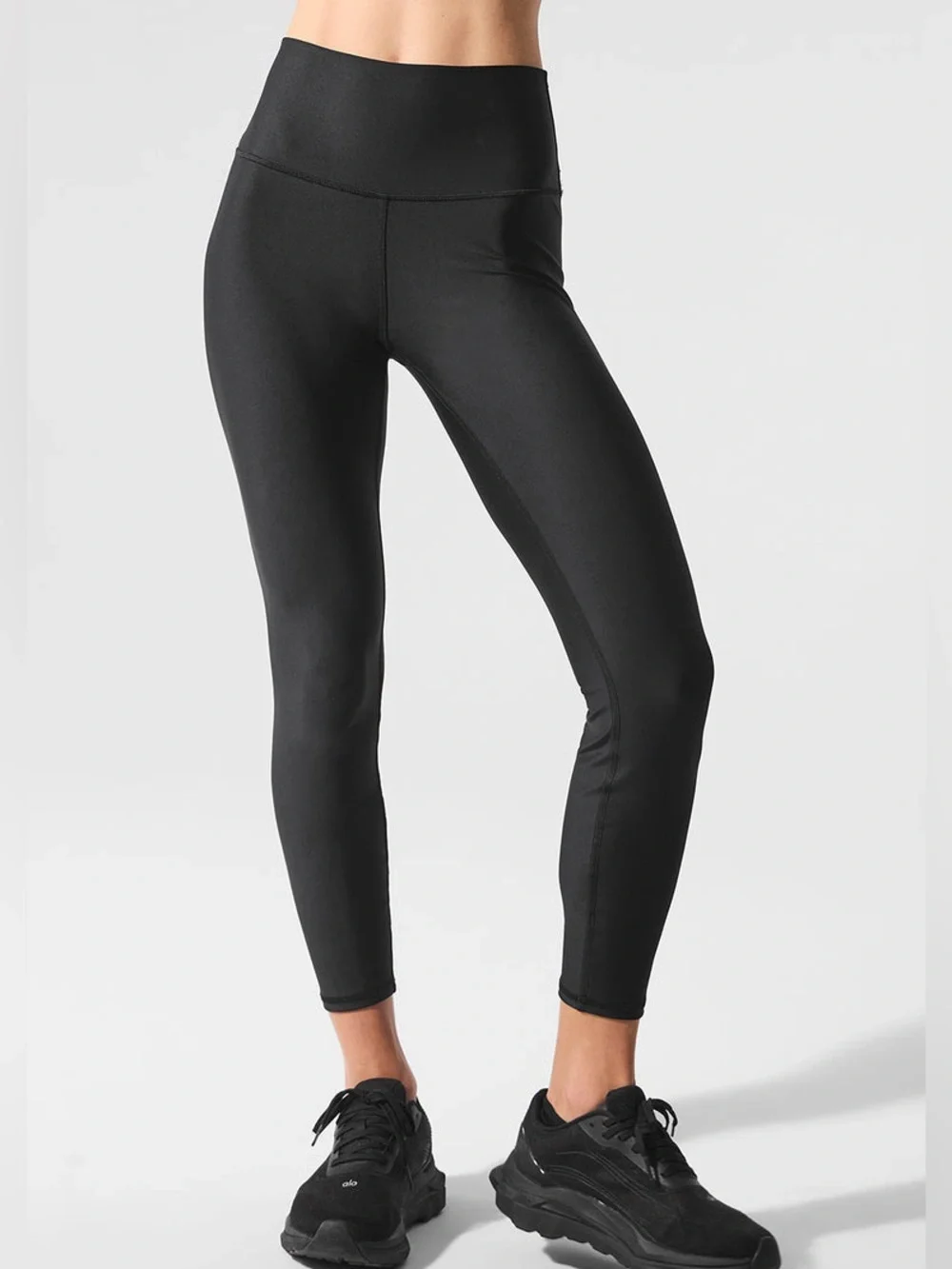 ALO 7/8 High-Waist Airlift Legging in Black